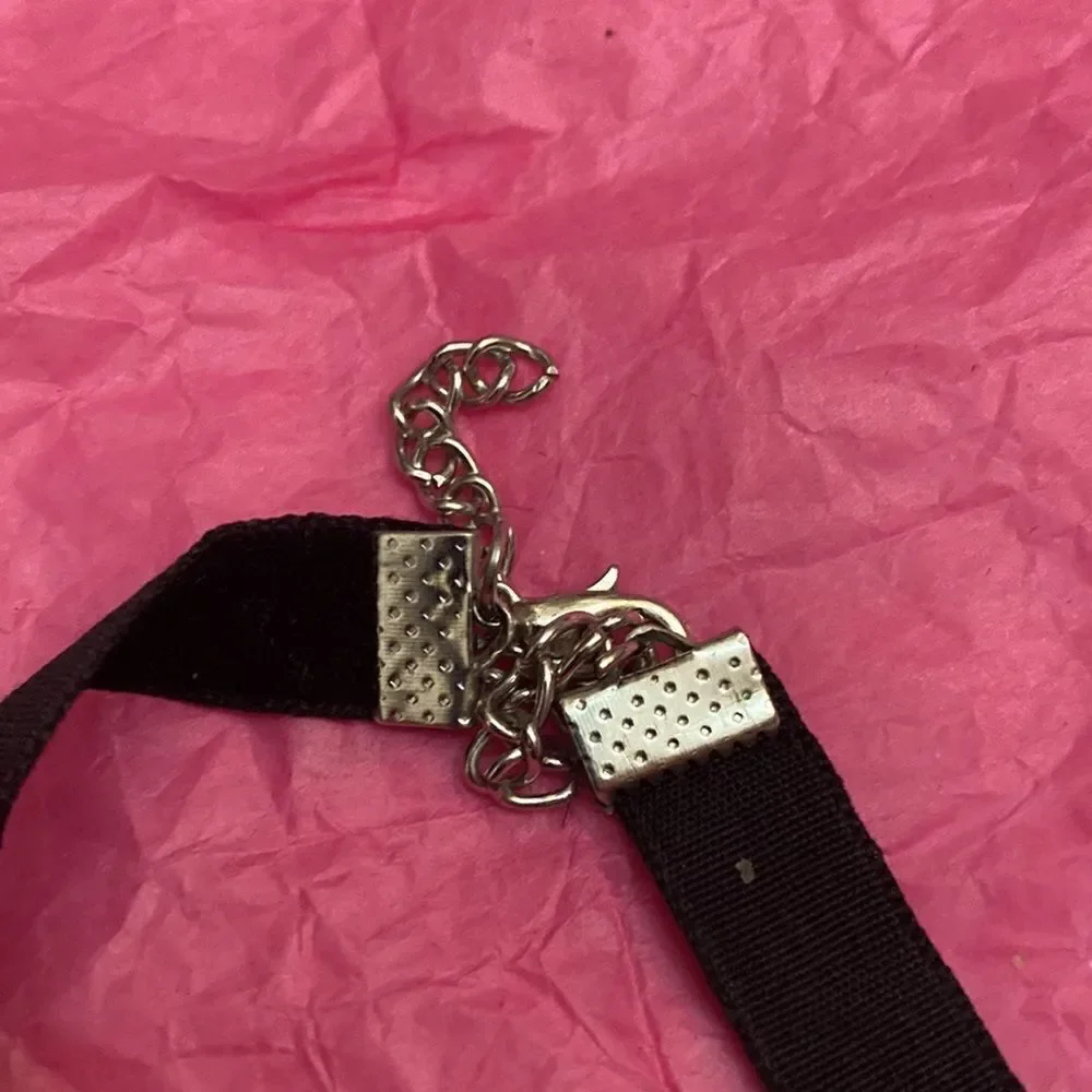 Tortoise choker necklace